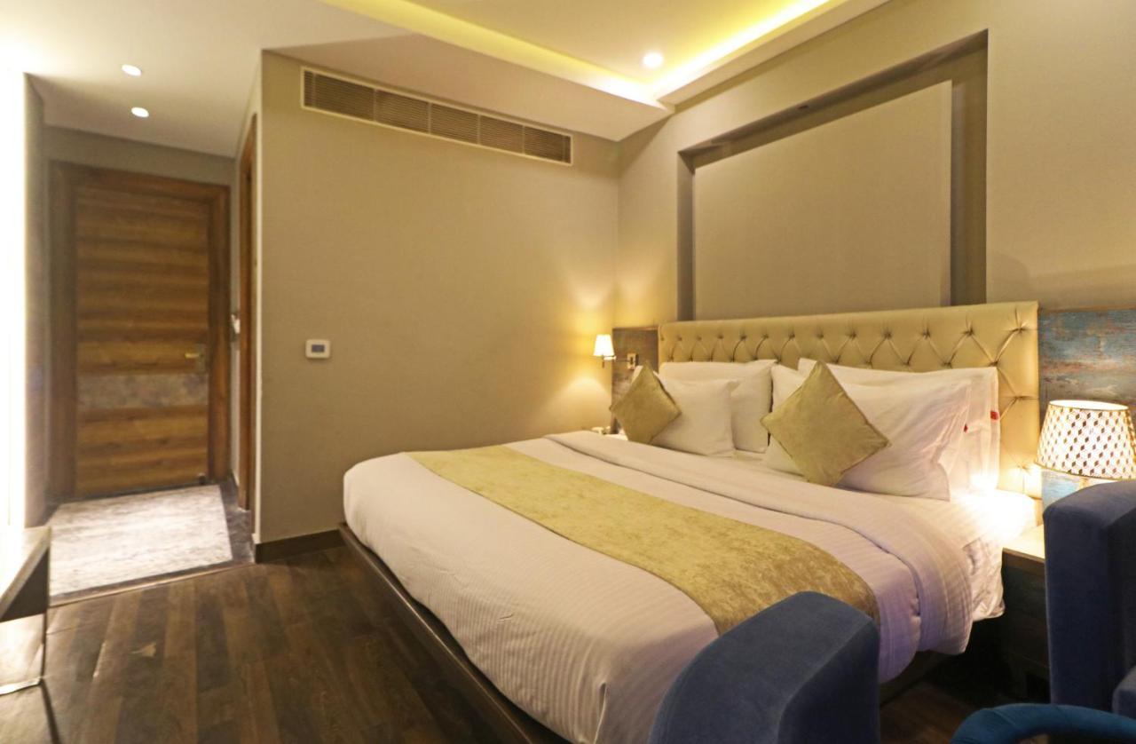 ניו דלהי The Ivy Grand Hotel In City Centre With Free Secured Parking מראה חיצוני תמונה