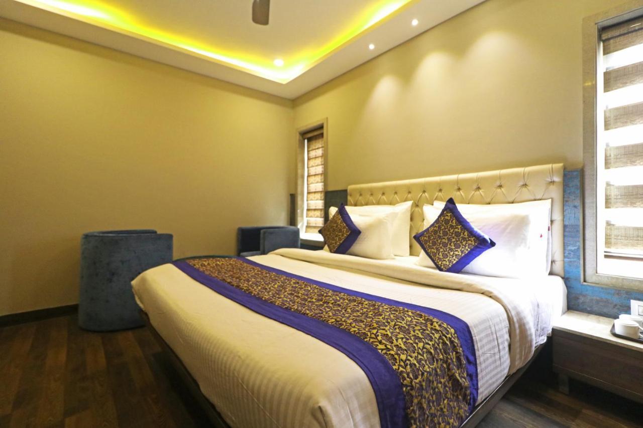 ניו דלהי The Ivy Grand Hotel In City Centre With Free Secured Parking מראה חיצוני תמונה