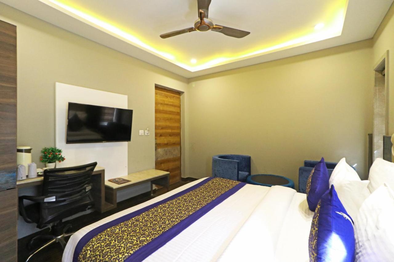 ניו דלהי The Ivy Grand Hotel In City Centre With Free Secured Parking מראה חיצוני תמונה