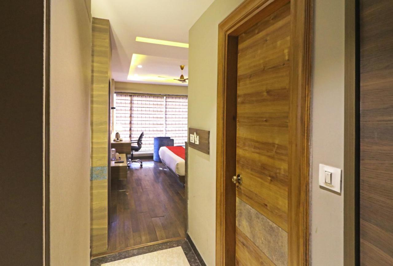 ניו דלהי The Ivy Grand Hotel In City Centre With Free Secured Parking מראה חיצוני תמונה